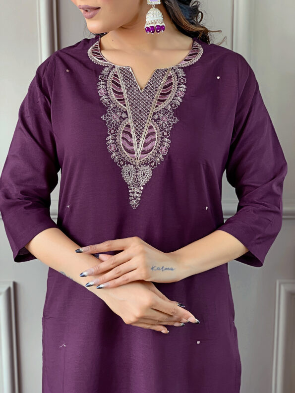 Women's  Viscose Silk Embroidered Straight Kurta with  Pant And Silk Printed Dupatta Sets