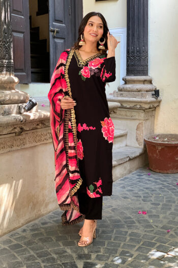 Women Embroidered Cottan Kurta With Pant And Digital Print Dupata Set