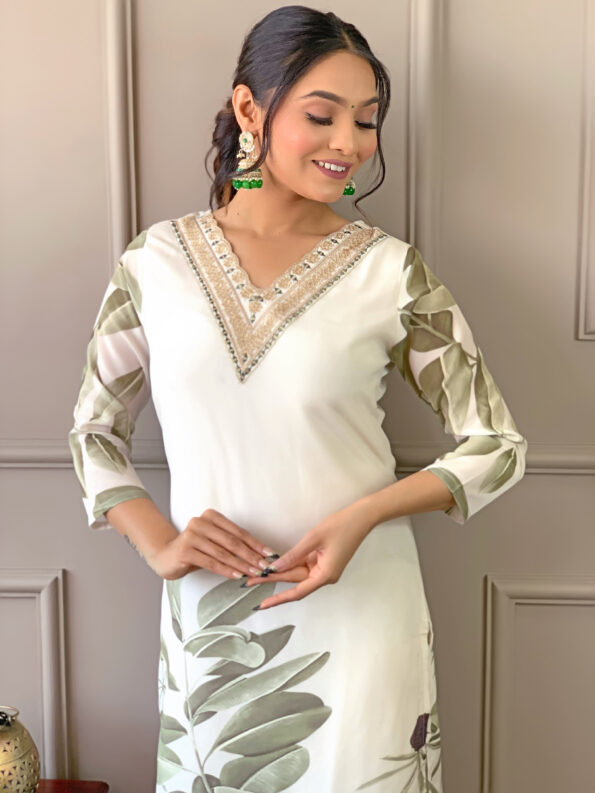 Women Embroidered  Frencs Crepe Kurta With Pant And Digital Print Dupata Set