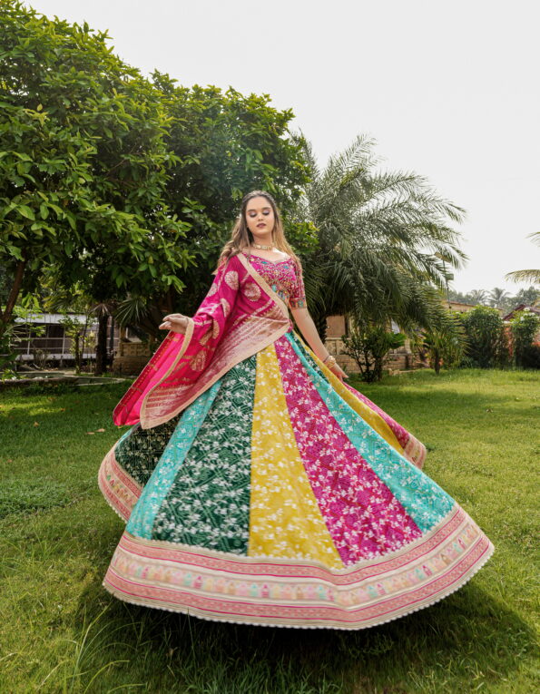 Raja Rani Lahenga  Choli  (Full Stitched)