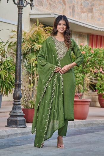 Women's Embroidered Simar Kurti With Pant & Dupatta Set