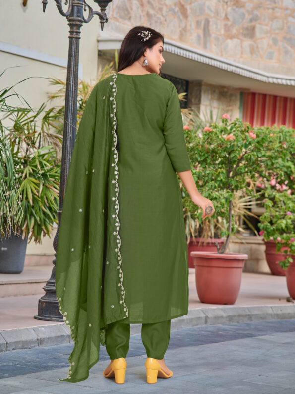 Women's Embroidered Simar Kurti With Pant & Dupatta Set