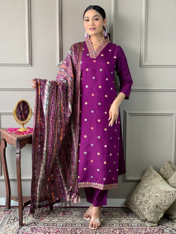 Women Viscose Chanderi Kurta With Pant And heavy embroidery Dupata Set