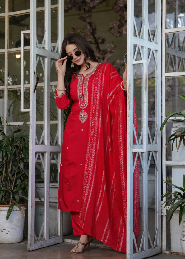 Women's  Viscose Chanderi Embroidered Straight Kurta with Viscose Pant And Viscose jacquard Dupatta Sets