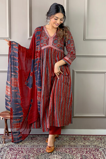 Women Embroidered Cottan Kurta With Pant And Digital Print Dupata Set