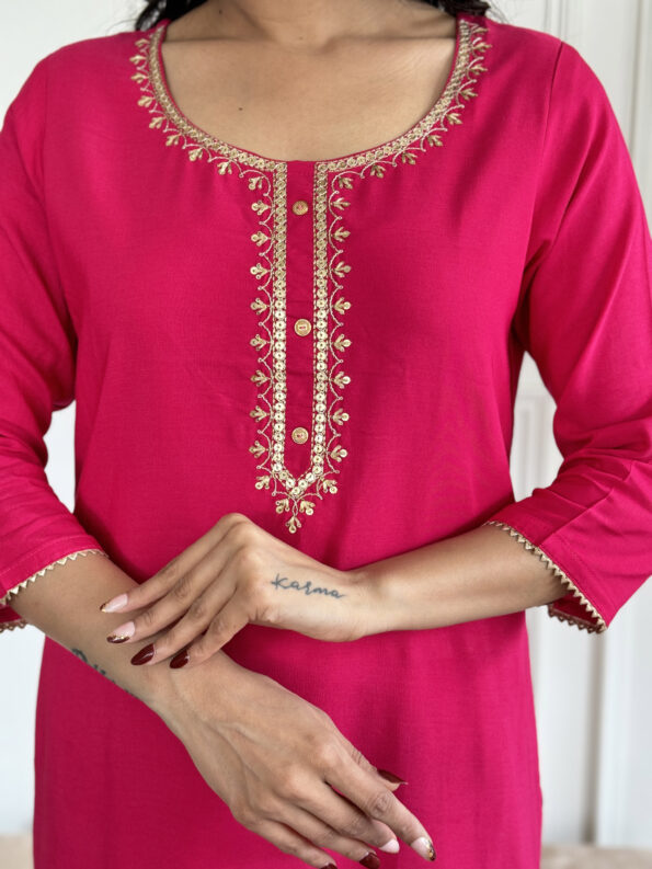 Women's Gajri Viscose Embroidered Straight Kurta with Viscose Pant And Jacquard Printed Dupatta Sets