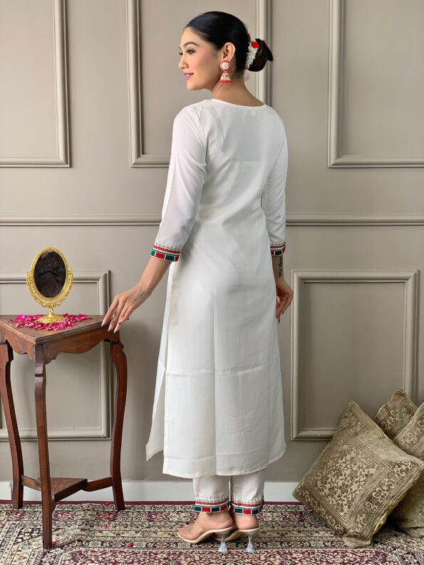 Women's Off White Viscose Embroidered Straight Kurta with Viscose Pant And Silk Blend Printed Dupatta Sets