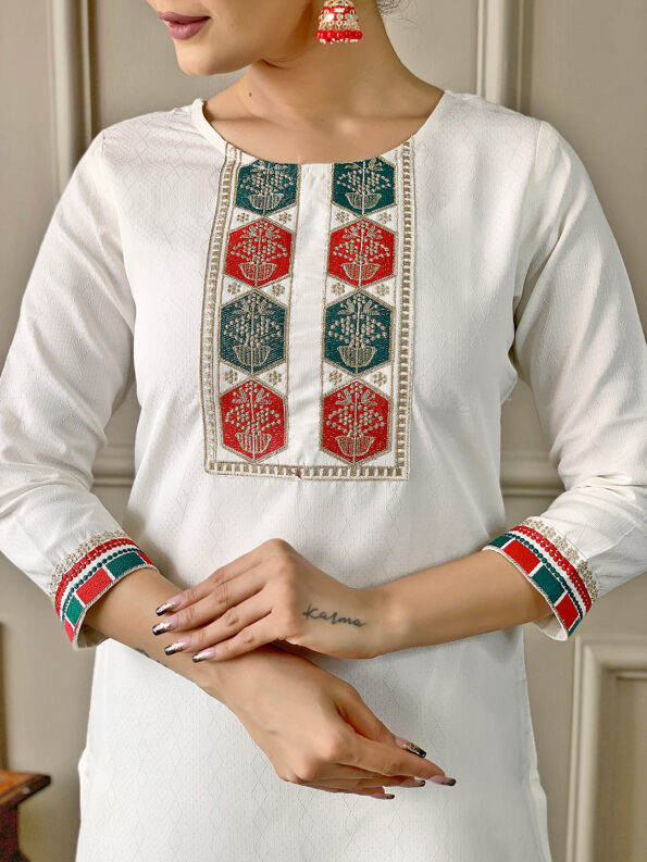 Women's Off White Viscose Embroidered Straight Kurta with Viscose Pant And Silk Blend Printed Dupatta Sets